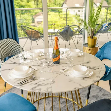 River Lux Loft - 5min To Hbf Apartment