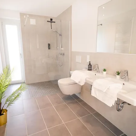 River Lux Loft - 5min To Hbf Apartment *