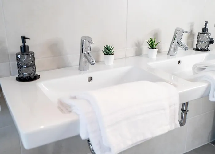 River Lux Loft - 5min To Hbf Apartman